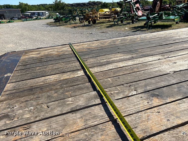 image for item EO4254 2005 Big Tex 20GN equipment trailer