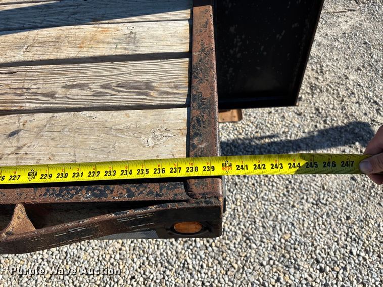 image for item EO4254 2005 Big Tex 20GN equipment trailer