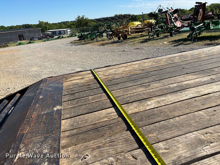 image for item EO4254 2005 Big Tex 20GN equipment trailer