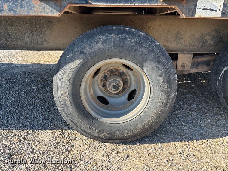 image for item EO4254 2005 Big Tex 20GN equipment trailer