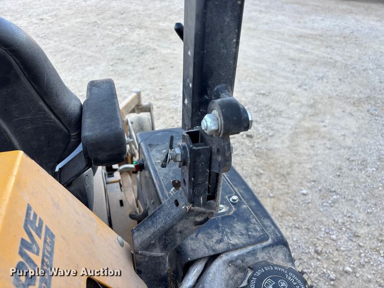 image for item EO4258 2018 Hustler Super Z Hyperdrive ZTR lawn mower
