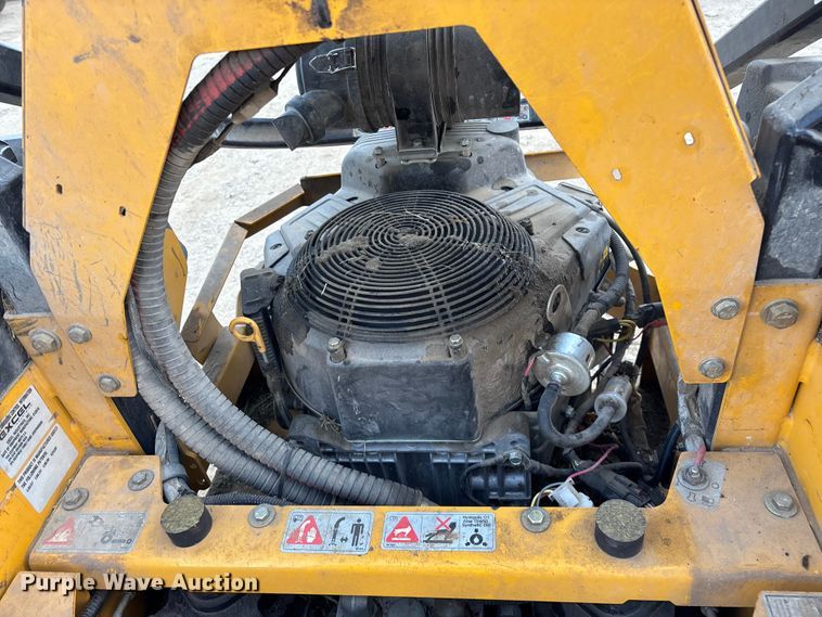 image for item EO4258 2018 Hustler Super Z Hyperdrive ZTR lawn mower
