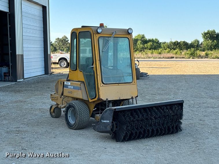 image for item EO4259 2007 Hustler 4600 ZTR lawn mower