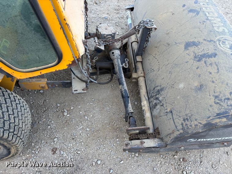 image for item EO4259 2007 Hustler 4600 ZTR lawn mower