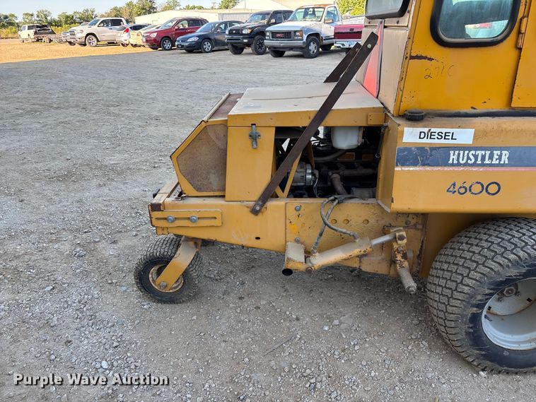 image for item EO4259 2007 Hustler 4600 ZTR lawn mower