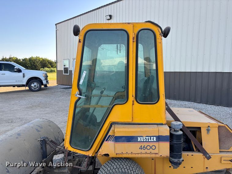 image for item EO4259 2007 Hustler 4600 ZTR lawn mower