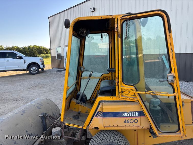 image for item EO4259 2007 Hustler 4600 ZTR lawn mower