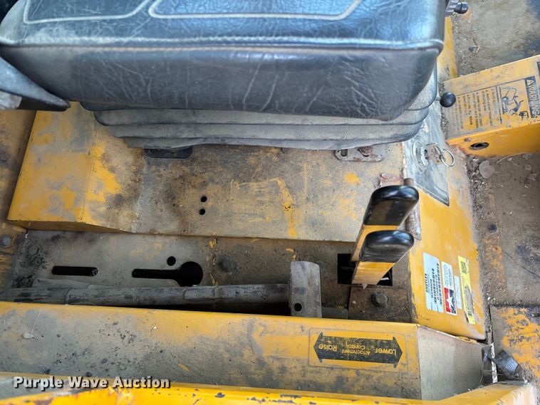 image for item EO4259 2007 Hustler 4600 ZTR lawn mower