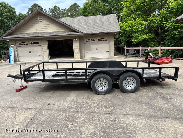 image for item EO4287 2004 utility trailer