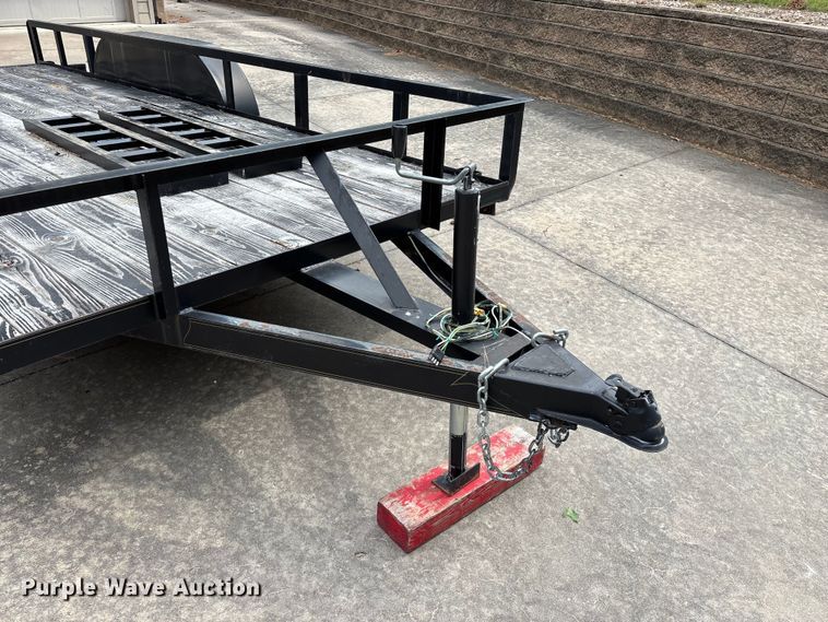 image for item EO4287 2004 utility trailer