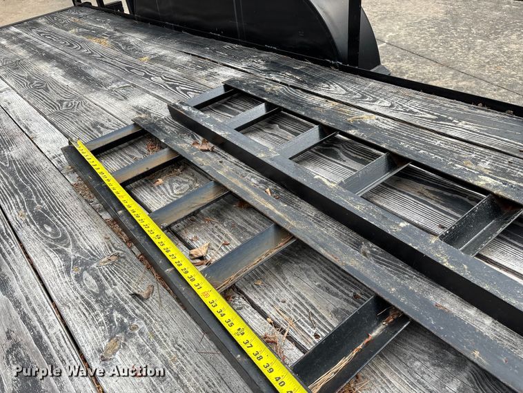image for item EO4287 2004 utility trailer