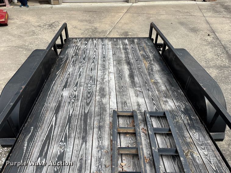 image for item EO4287 2004 utility trailer