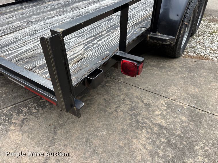 image for item EO4287 2004 utility trailer