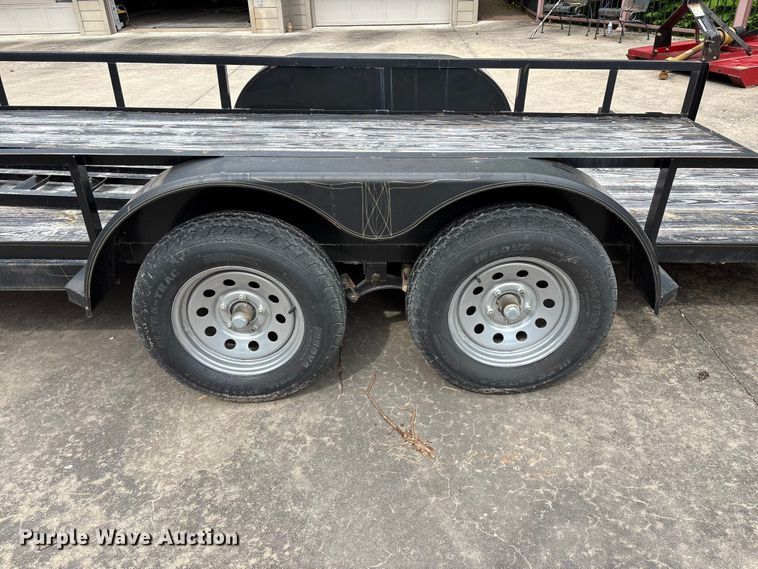 image for item EO4287 2004 utility trailer