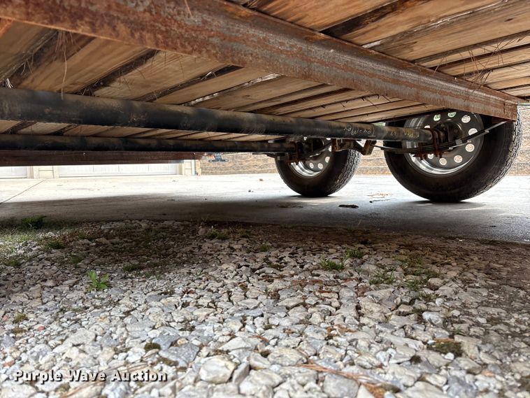 image for item EO4287 2004 utility trailer