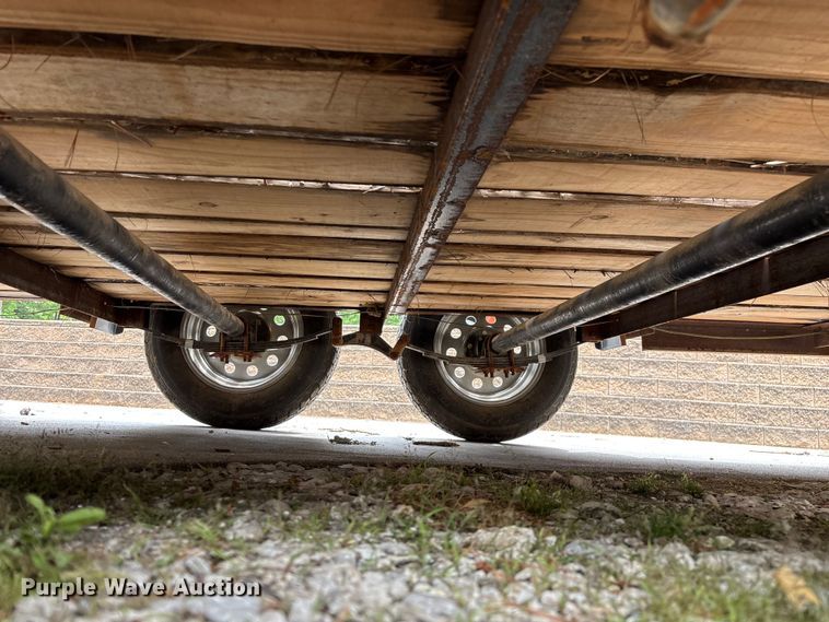 image for item EO4287 2004 utility trailer