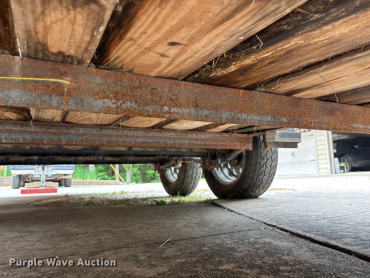 image for item EO4287 2004 utility trailer
