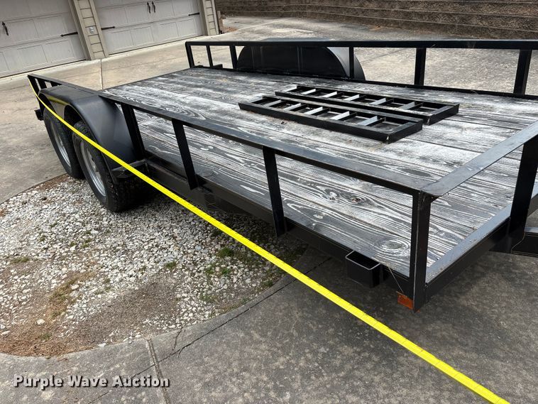 image for item EO4287 2004 utility trailer