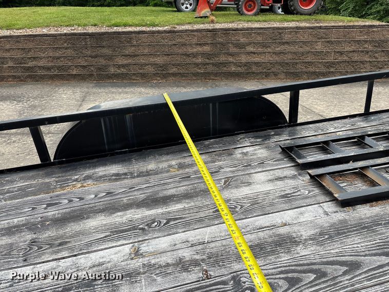 image for item EO4287 2004 utility trailer