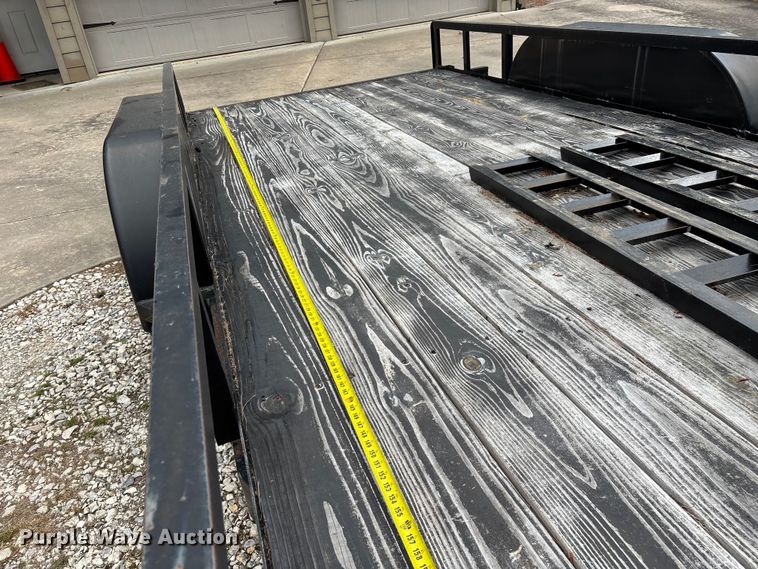 image for item EO4287 2004 utility trailer
