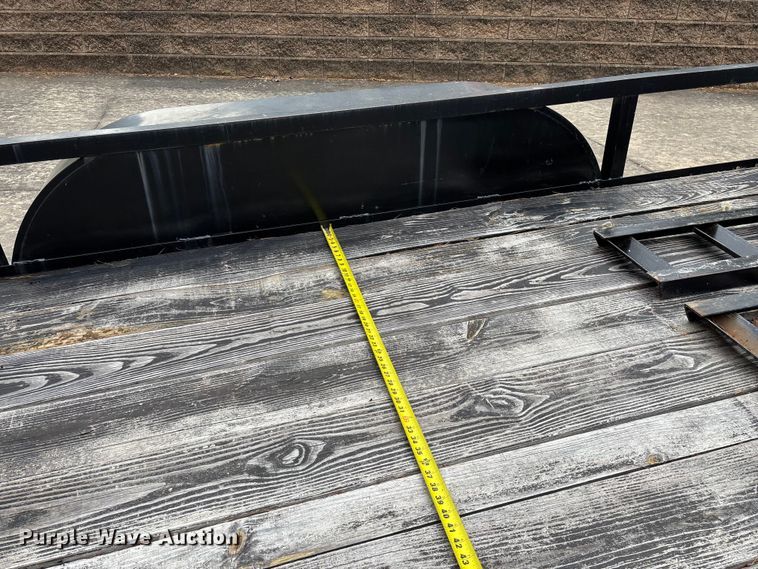 image for item EO4287 2004 utility trailer