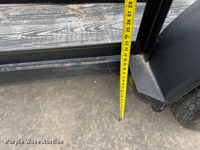 image for item EO4287 2004 utility trailer