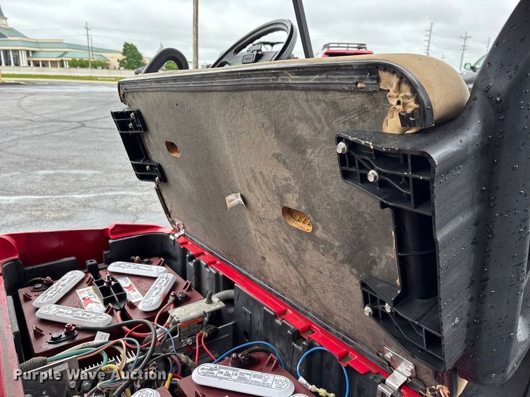 image for item EO4303 2005 Club Car golf cart