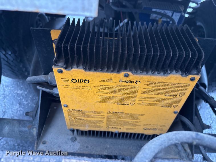 image for item EO4305 Columbia golf cart