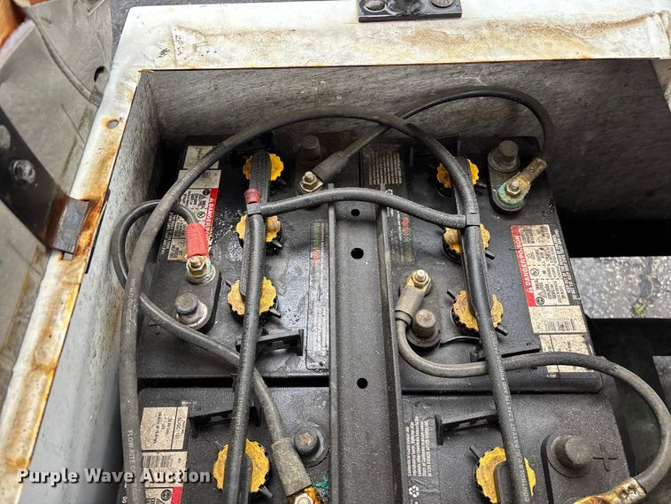 image for item EO4305 Columbia golf cart