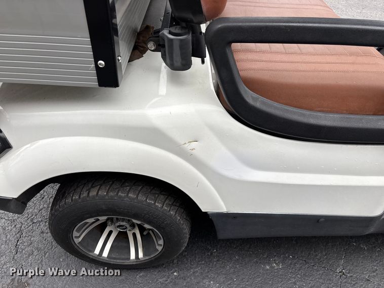 image for item EO4311 Icon Cruise Car LT-A617.2 golf cart