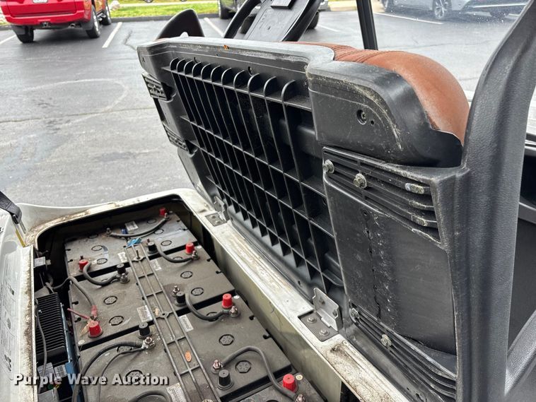 image for item EO4311 Icon Cruise Car LT-A617.2 golf cart