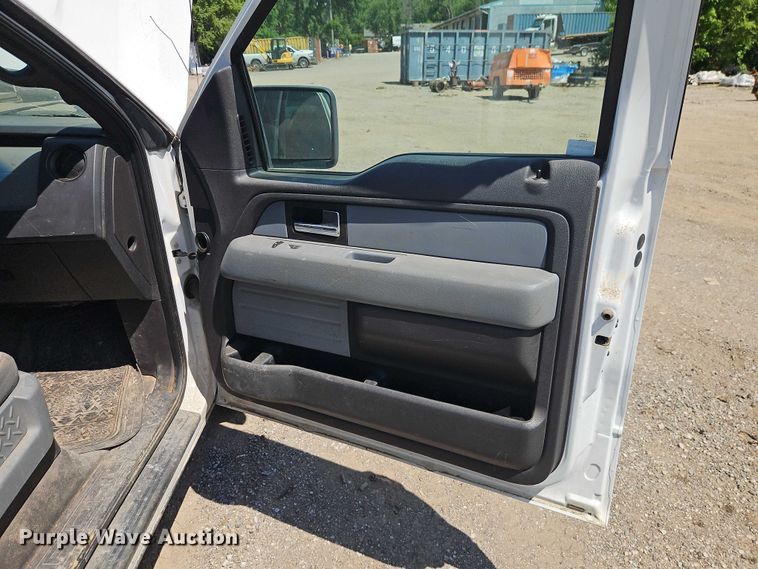 image for item EO7312 2013 Ford F150 pickup truck