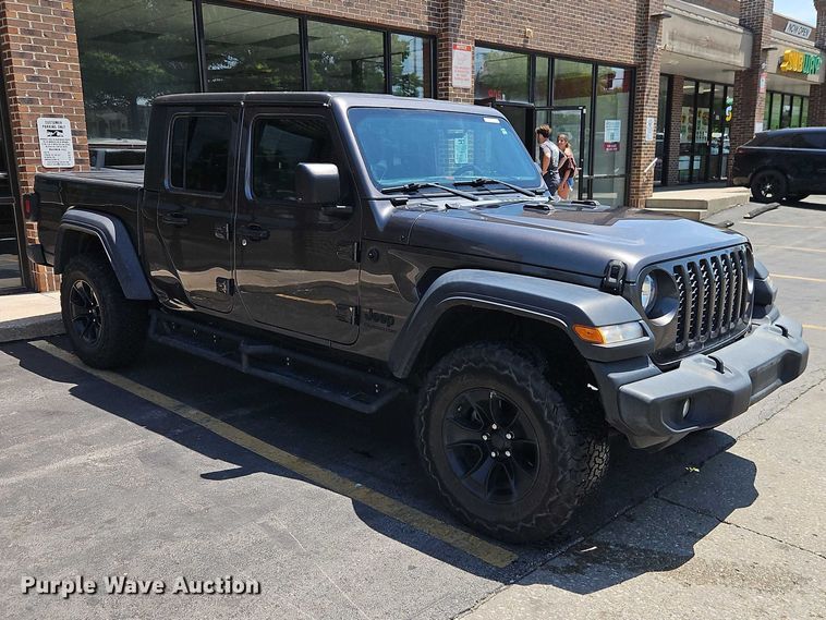 image for item EO7352 2020 Jeep Gladiator Crew Cab pickup truck