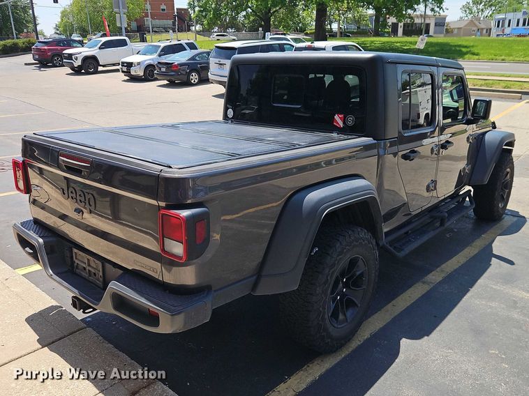 image for item EO7352 2020 Jeep Gladiator Crew Cab pickup truck