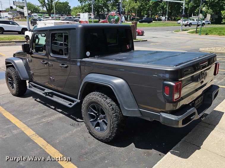image for item EO7352 2020 Jeep Gladiator Crew Cab pickup truck
