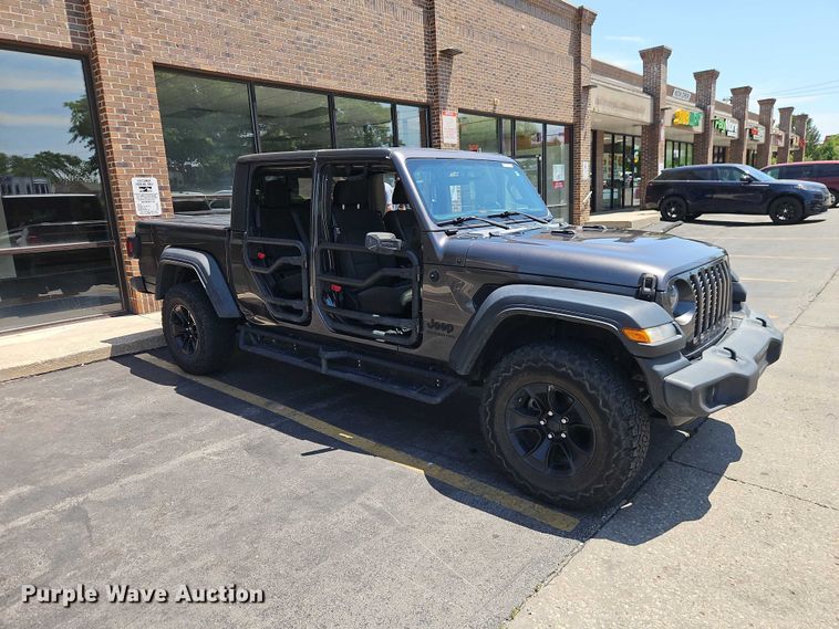 image for item EO7352 2020 Jeep Gladiator Crew Cab pickup truck