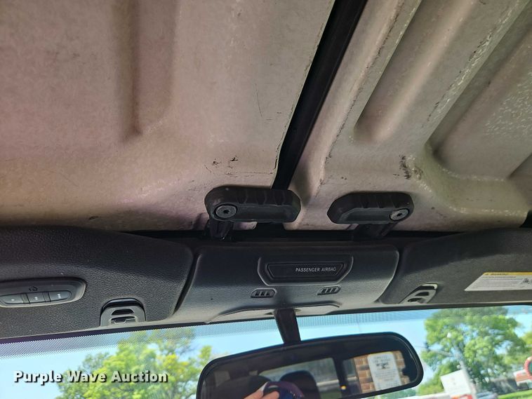 image for item EO7352 2020 Jeep Gladiator Crew Cab pickup truck