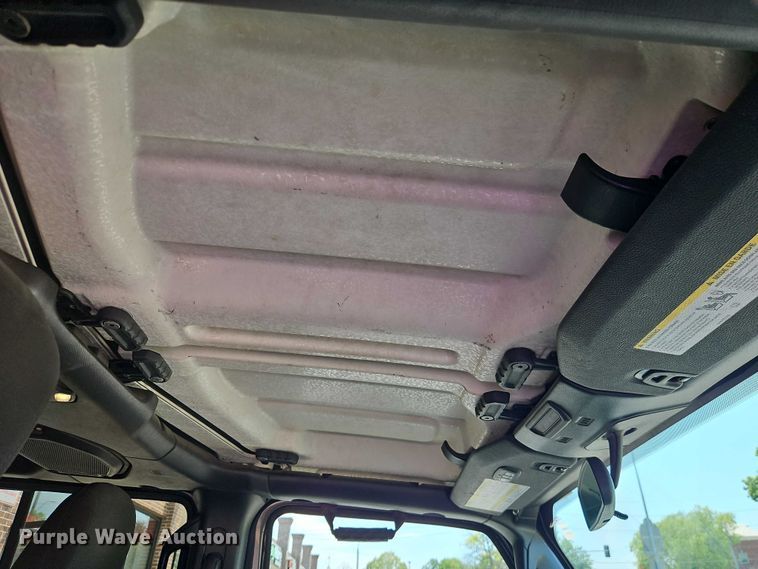 image for item EO7352 2020 Jeep Gladiator Crew Cab pickup truck