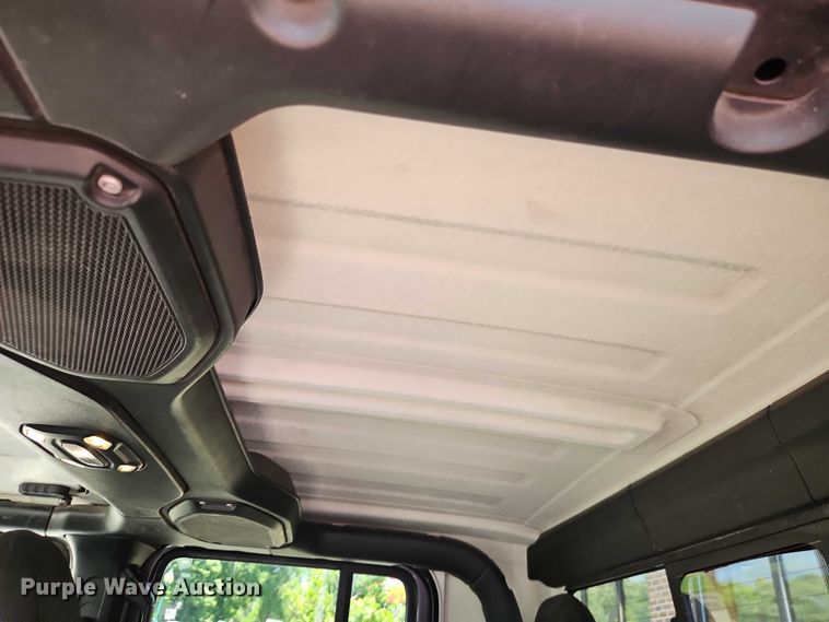 image for item EO7352 2020 Jeep Gladiator Crew Cab pickup truck