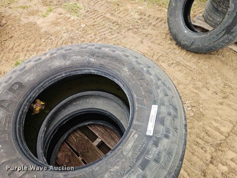 image for item EO7391 Tires