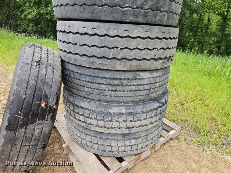image for item EO7391 Tires