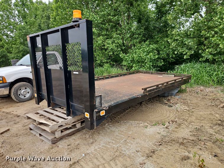 image for item EO7401 Knapheide PVMXT-163C flatbed