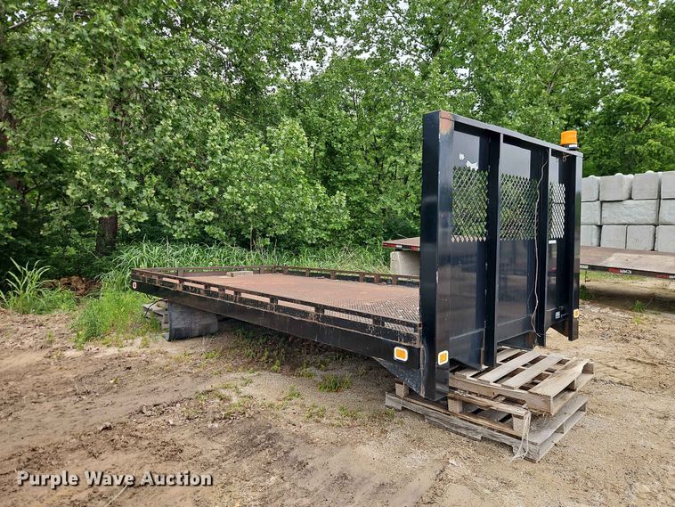 image for item EO7401 Knapheide PVMXT-163C flatbed