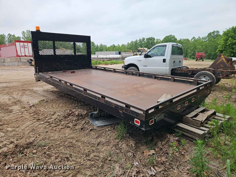 image for item EO7401 Knapheide PVMXT-163C flatbed