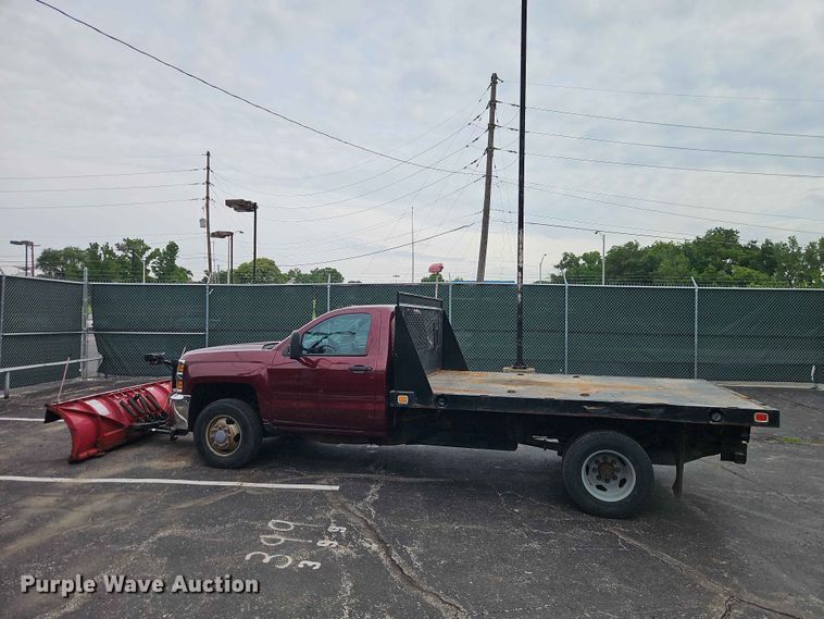 image for item EO7410 2016 Chevrolet Silverado 3500HD flatbed pickup truck