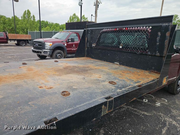 image for item EO7410 2016 Chevrolet Silverado 3500HD flatbed pickup truck