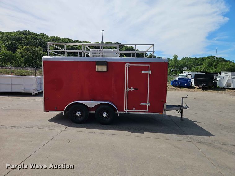 image for item EO7424 2004 Wells Cargo Road Force 7142 enclosed cargo trailer