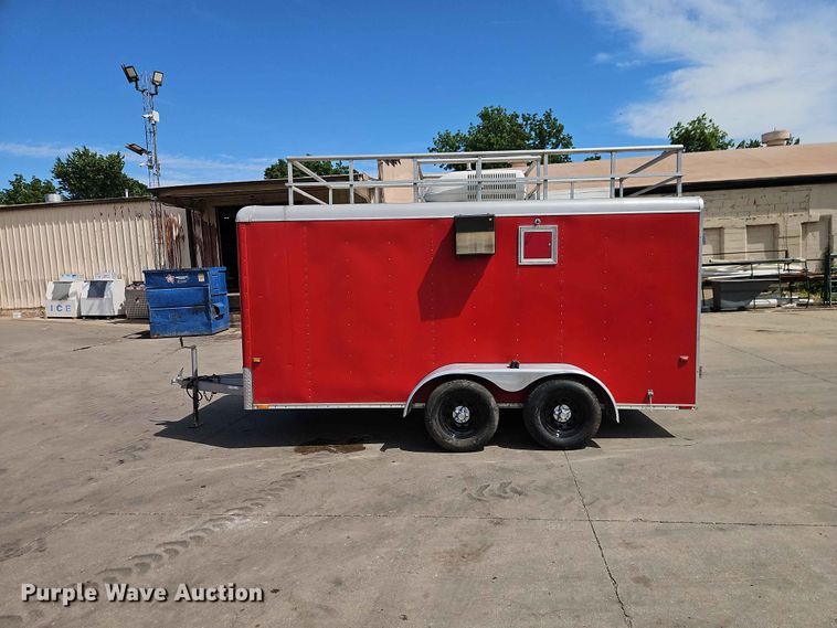image for item EO7424 2004 Wells Cargo Road Force 7142 enclosed cargo trailer