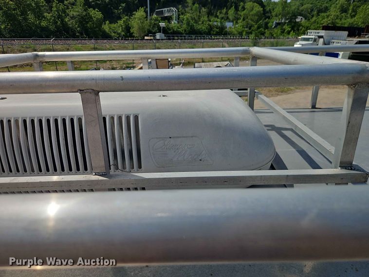 image for item EO7424 2004 Wells Cargo Road Force 7142 enclosed cargo trailer