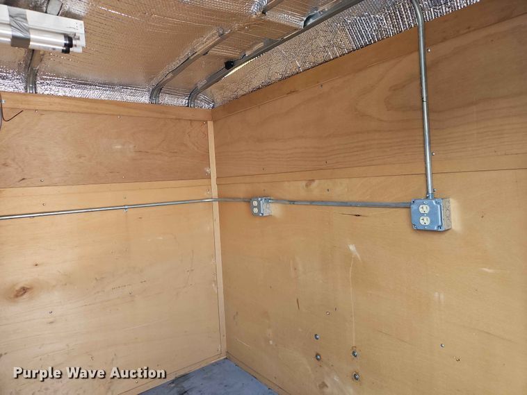 image for item EO7424 2004 Wells Cargo Road Force 7142 enclosed cargo trailer